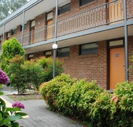 Red Cedars Motel Canberra Esterno foto