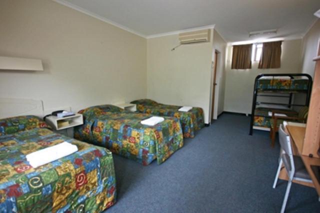 Red Cedars Motel Canberra Esterno foto