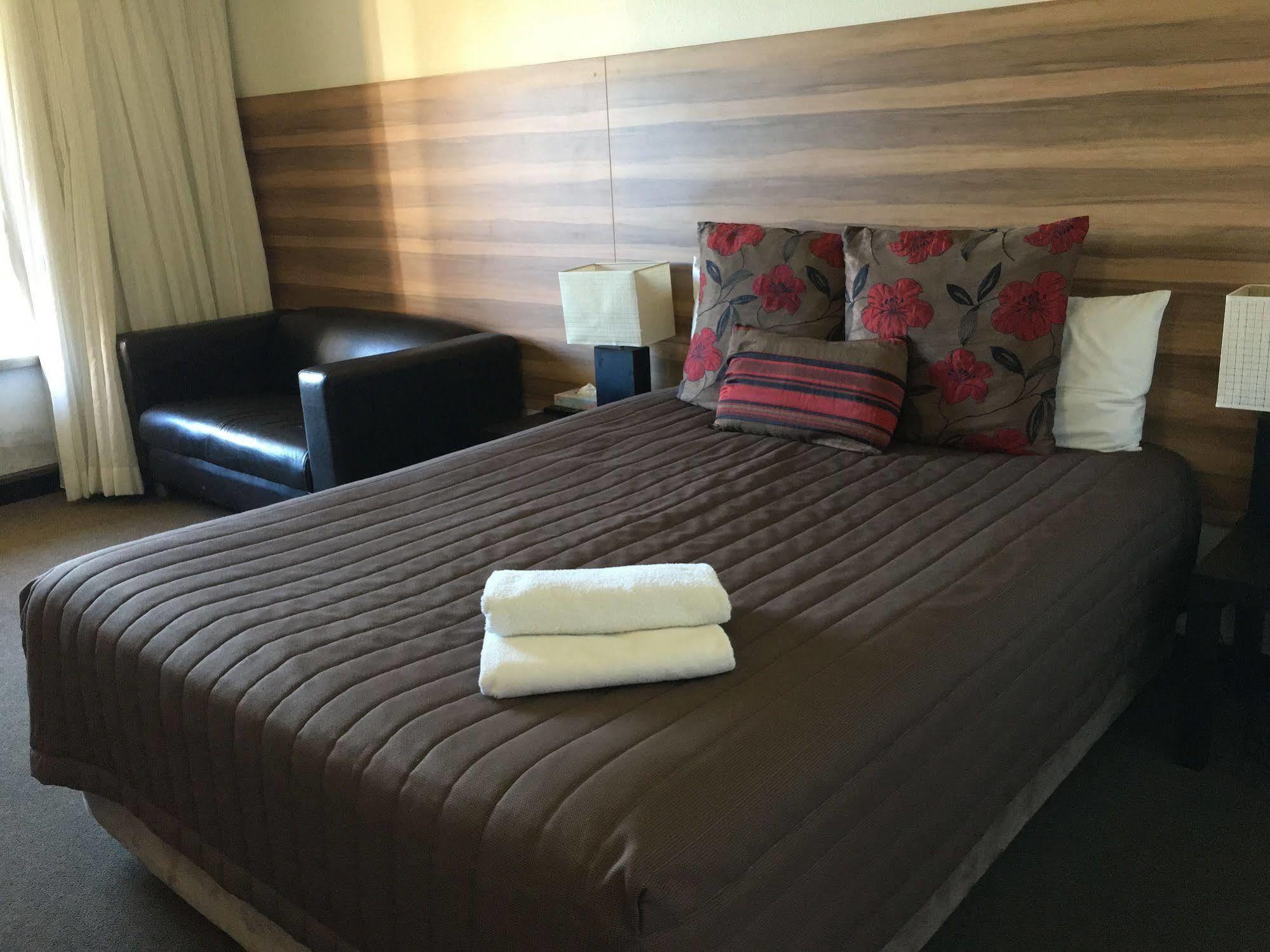 Red Cedars Motel Canberra Esterno foto