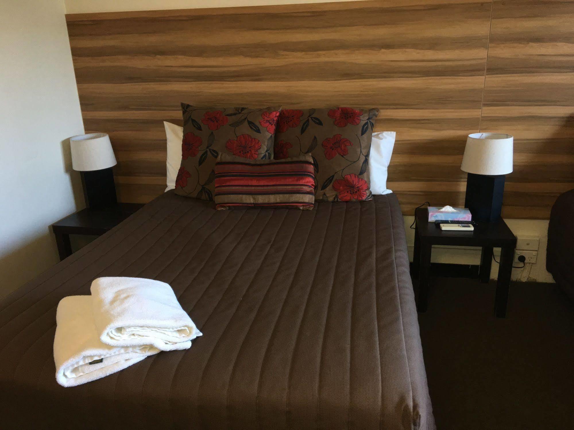 Red Cedars Motel Canberra Esterno foto